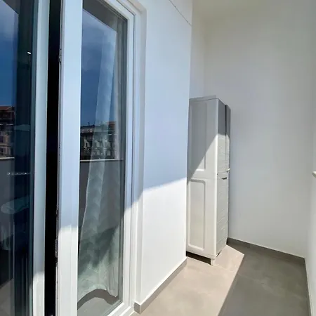 Capodichino 127 - 20 דירה