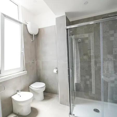 Capodichino 127 - 20 Apartamento *