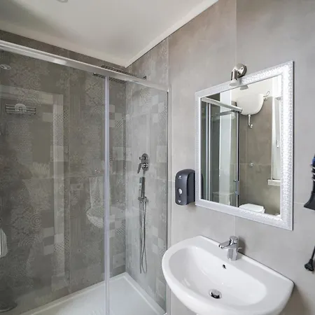 Capodichino 127 - 20 *